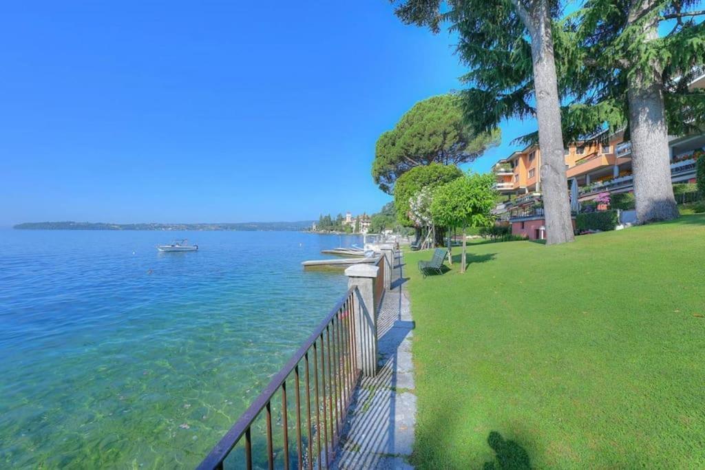 Appartamento 33 Rose Gardone Riviera Exterior photo